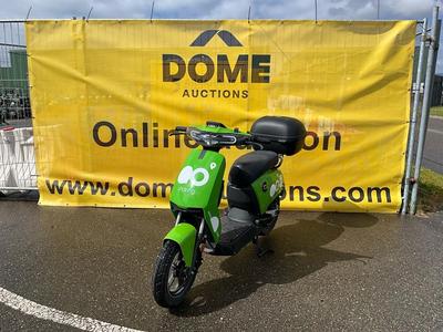 Overzichtsfoto van Super SOCO CUx Elektrische Scooter